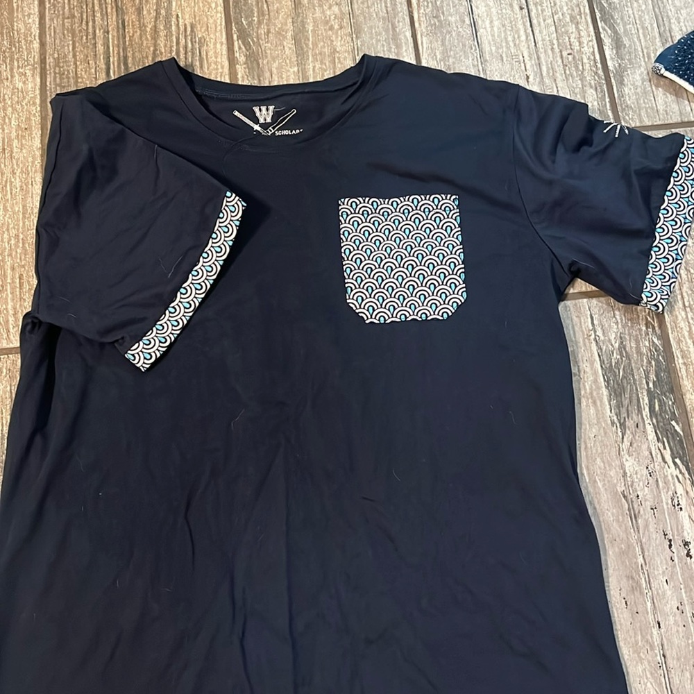 Contrast pocket tee